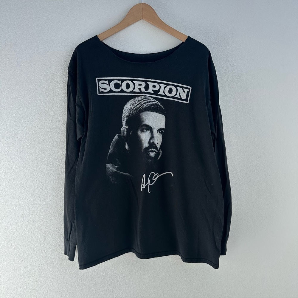 Drake Scorpion Off The Shoulder T-shirt